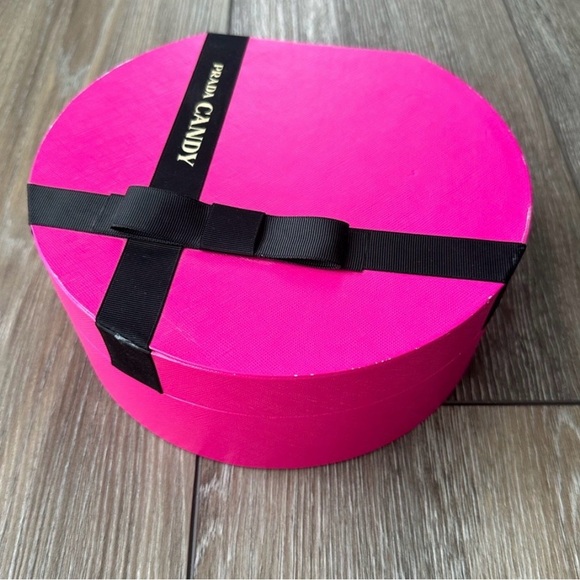 Prada Candy Fuchsia Round Box/ empty box - Picture 4 of 13